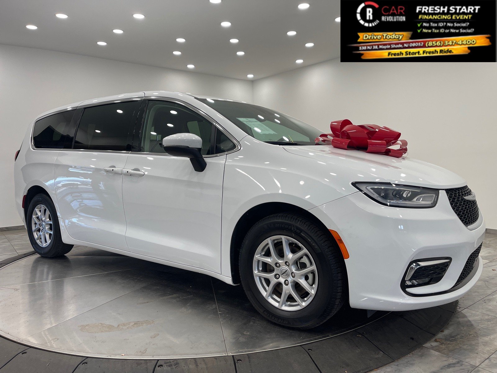 2023 Chrysler Pacifica Touring L