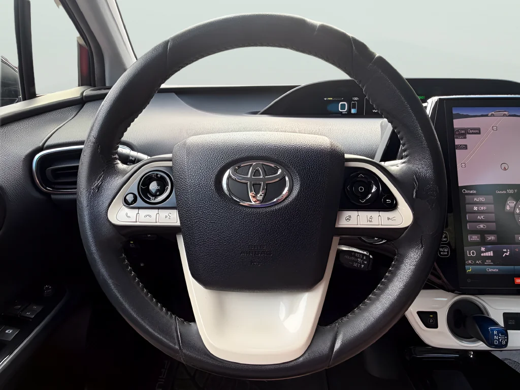 Used 2017 Red Toyota Advanced image 11