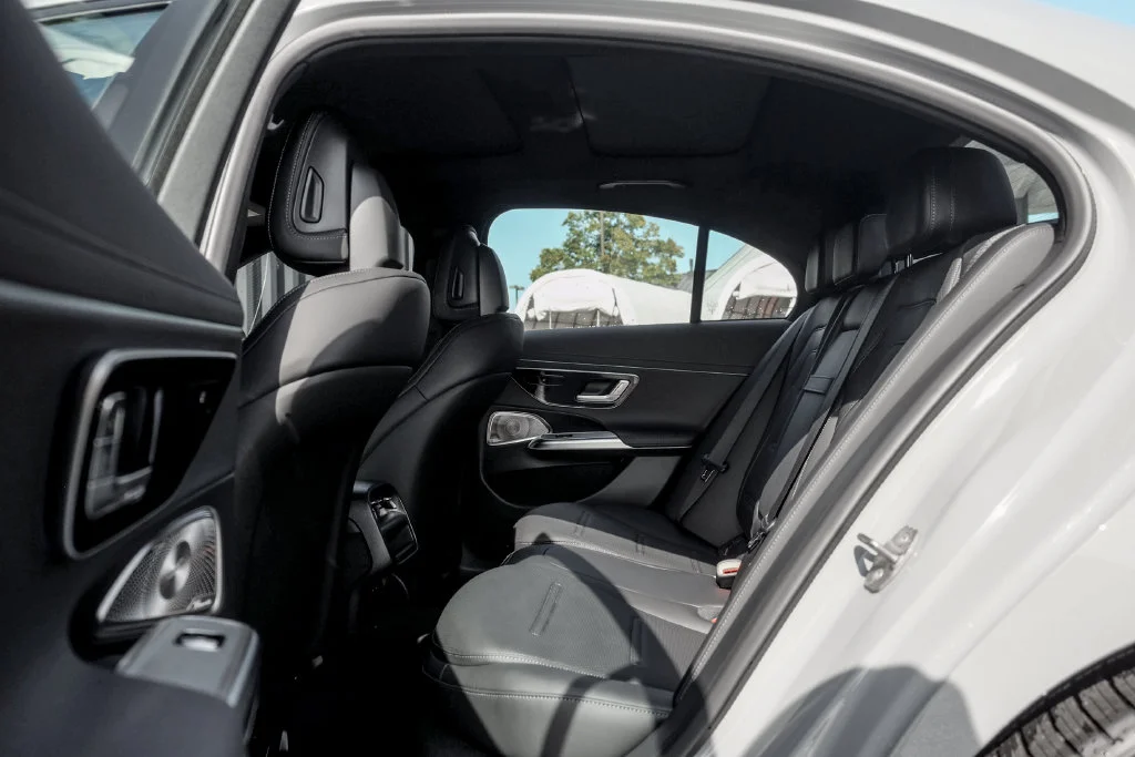 New 2027 MANUFAKTUR Alpine Grey Mercedes-Benz E 53 AMG® image 18