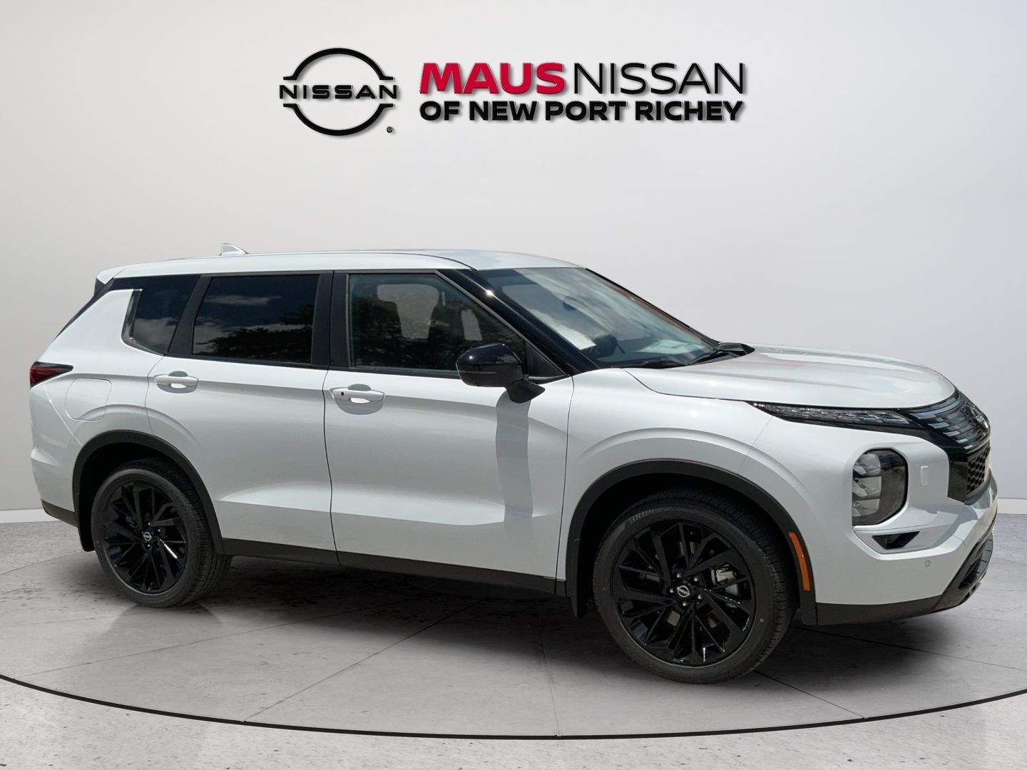 New 2026 White Nissan SL image 14