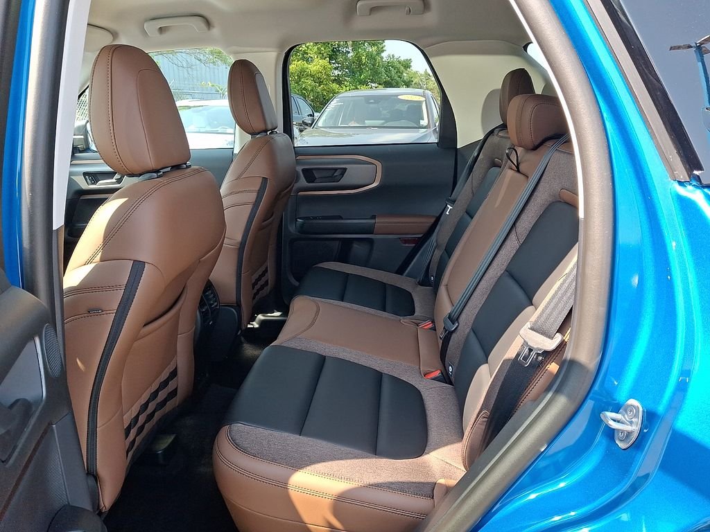 New 2026 Velocity Blue Metallic Ford Outer Banks® image 10