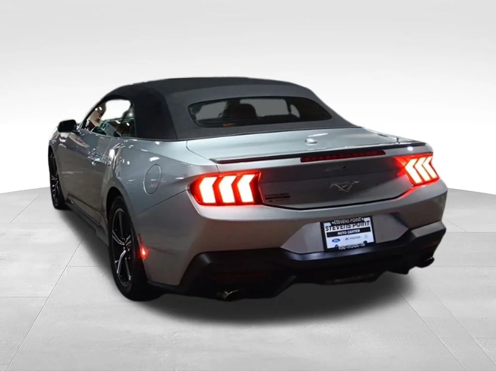 Used 2025 Iconic Silver Metallic Ford EcoBoost Premium image 5