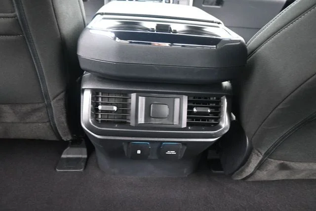 Used 2023 Black Ford XLT image 19