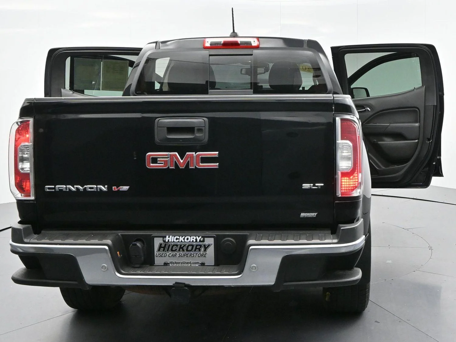 Used 2019 Onyx Black GMC 4WD SLT image 46