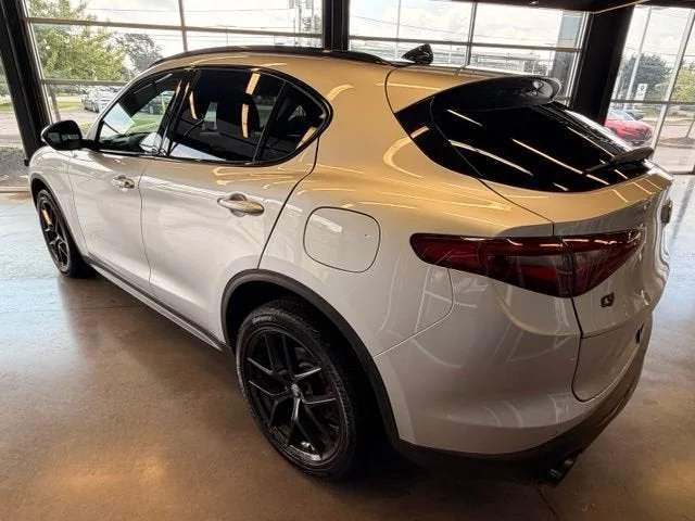 Used 2020 Silverstone Gray Metallic Alfa Romeo Base image 3
