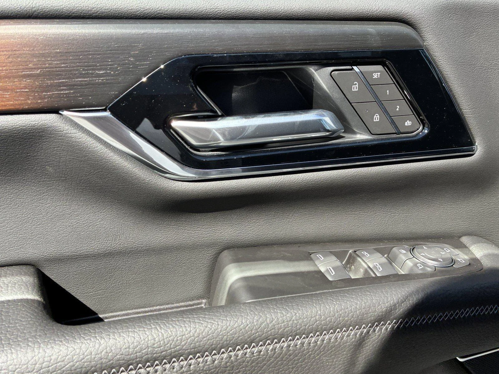 2026 GMC Yukon XL Denali - Photo 21