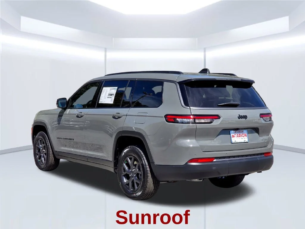 New 2027 Gray Jeep Laredo Altitude image 20