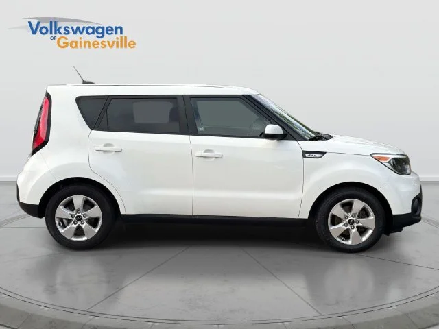 Used 2019 Clear White Kia Base image 2