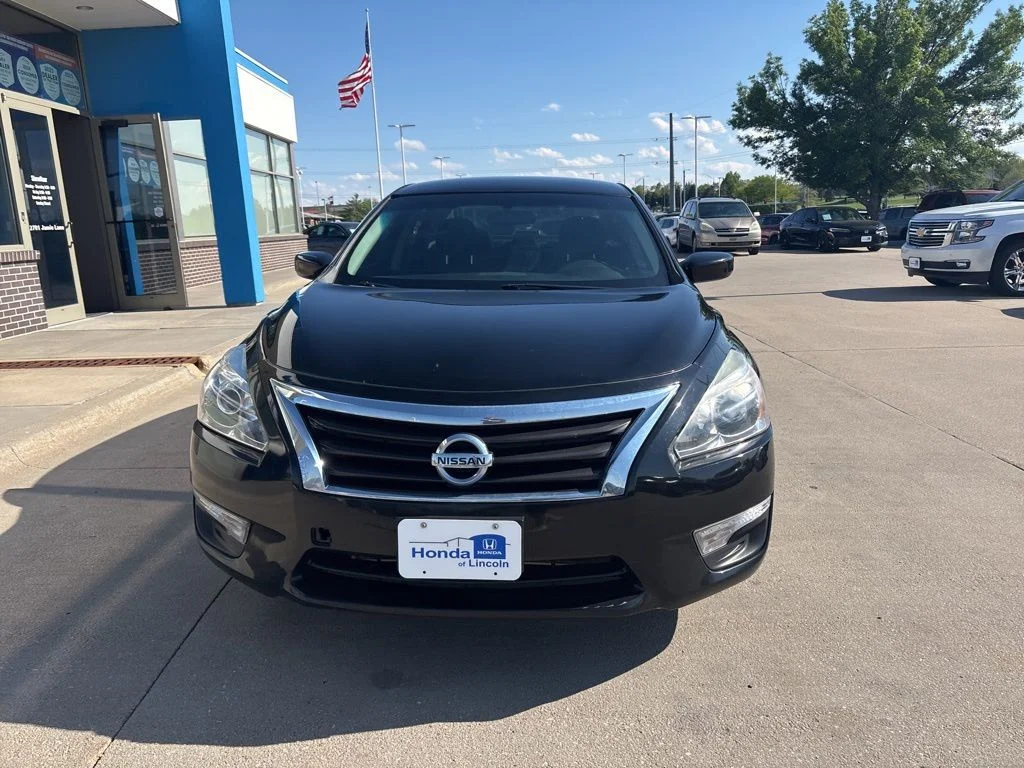 Used 2015 Nissan Altima S with VIN 1N4AL3AP7FC268873 for sale in Lincoln, NE