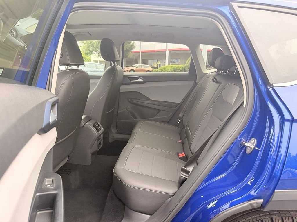 Used 2024  Volkswagen 1.5T SE image 16