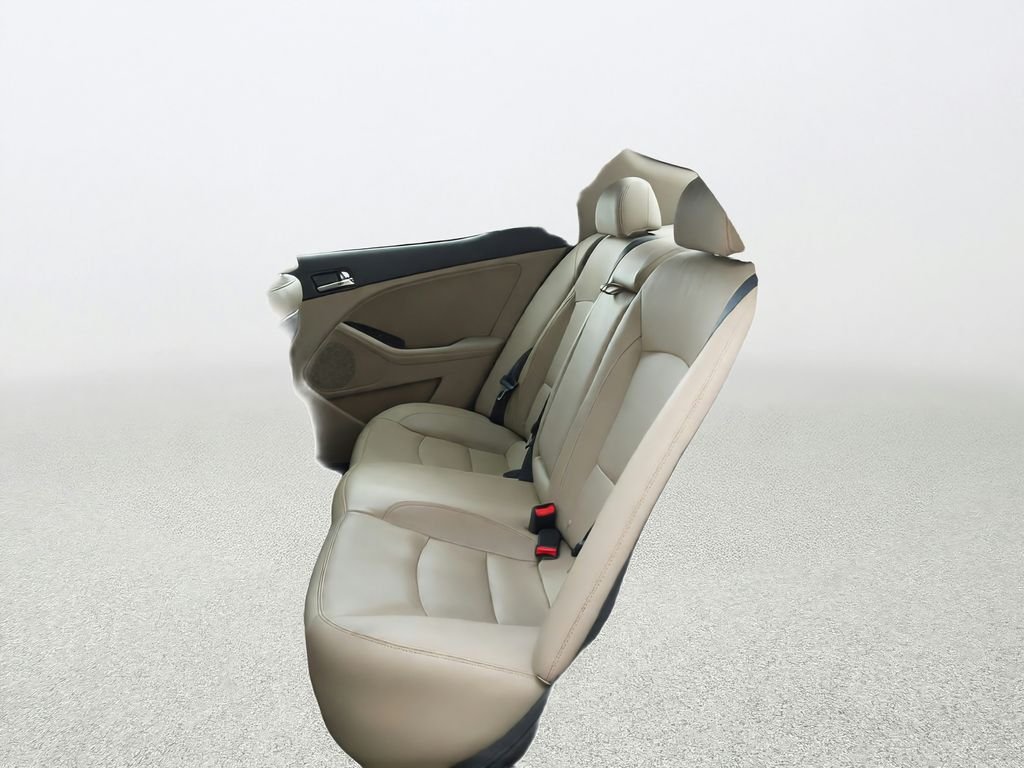 Used 2012 Black Kia EX image 30