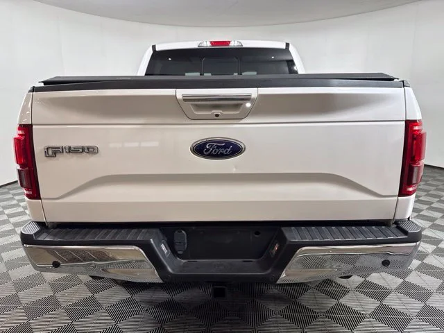 Used 2016 White Ford Lariat image 21