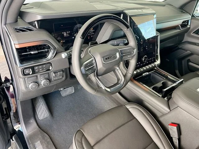 2026 GMC Yukon Denali - Photo 6