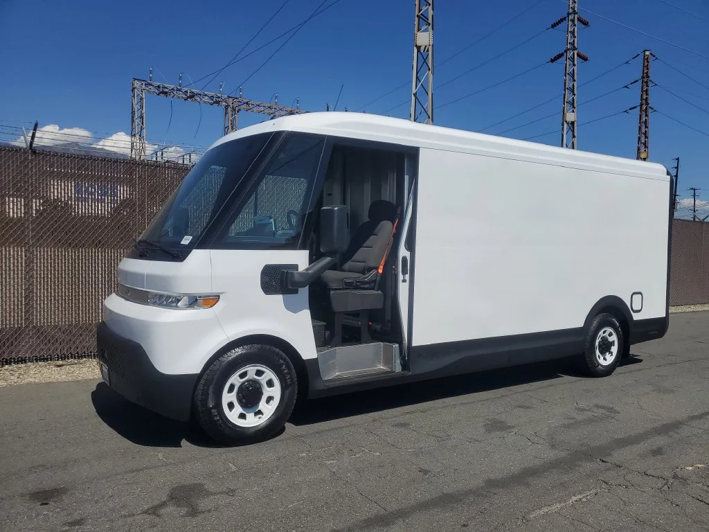 Used 2025 White Chevrolet 600 image 8