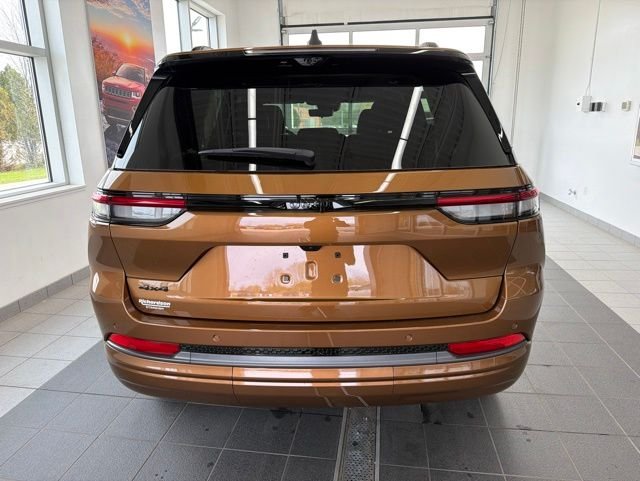 New 2026 Copper Shino Metallic Clear-Coat Exterior Paint Jeep Limited Reserve image 4