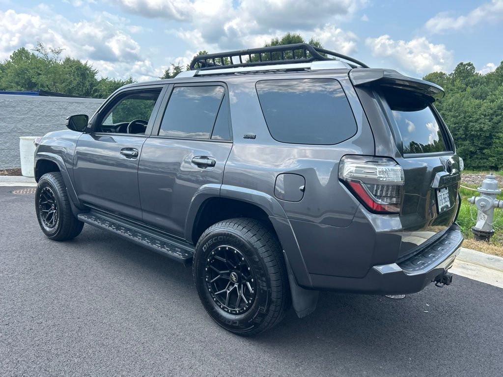 Used 2018 Magnetic Gray Metallic Toyota SR5 image 2