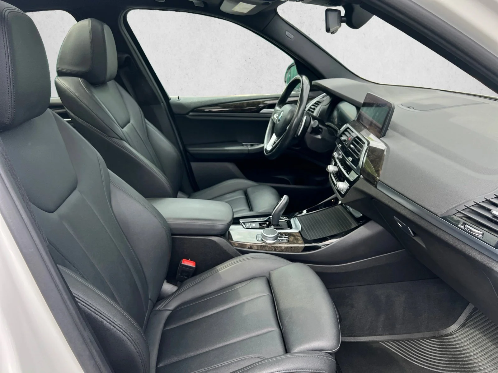 Used 2020 Alpine White BMW xDrive30i image 25