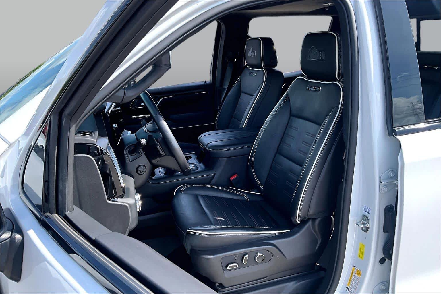 Used 2024 Summit White GMC AT4X image 15