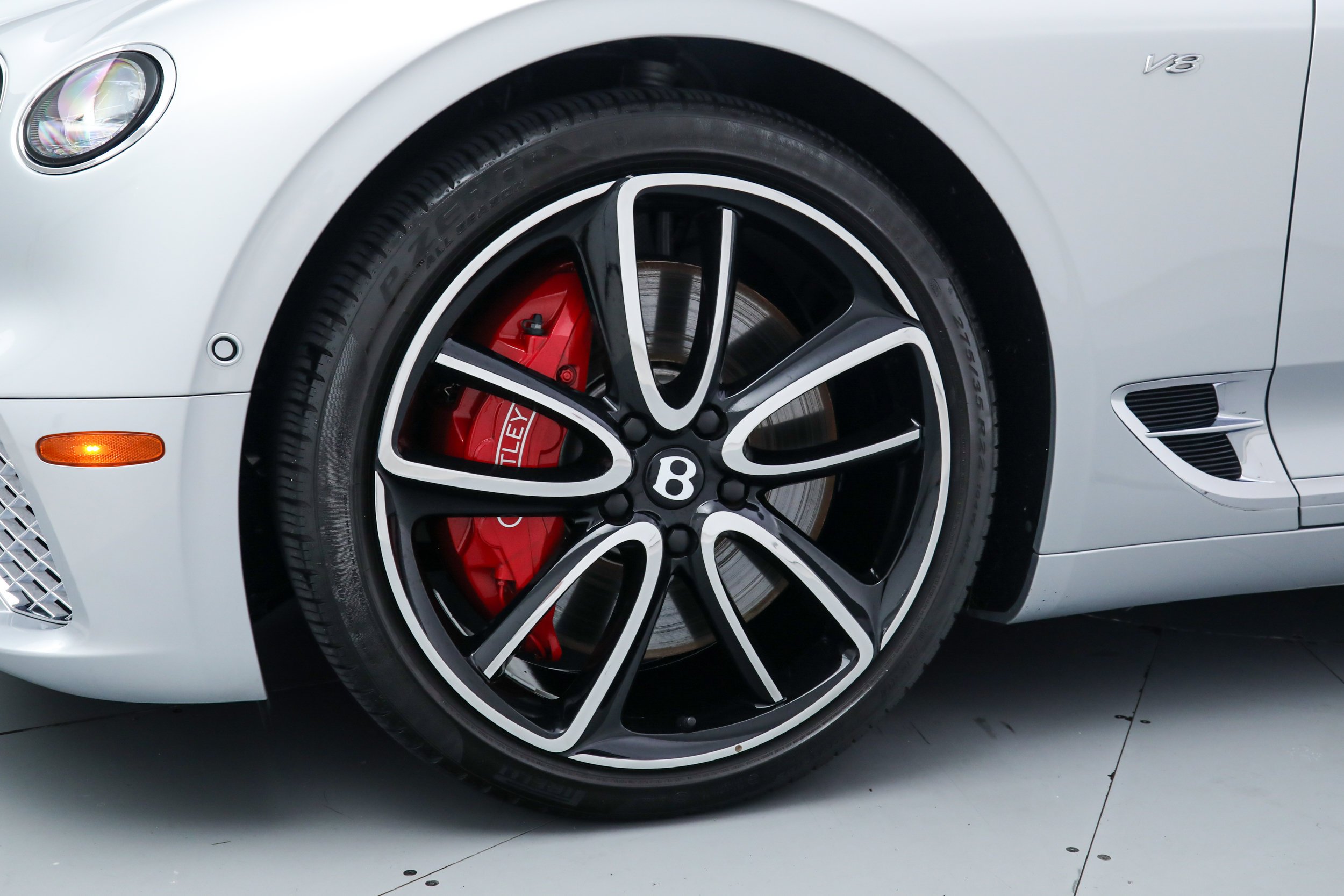 Used 2022 Silver Bentley  image 12