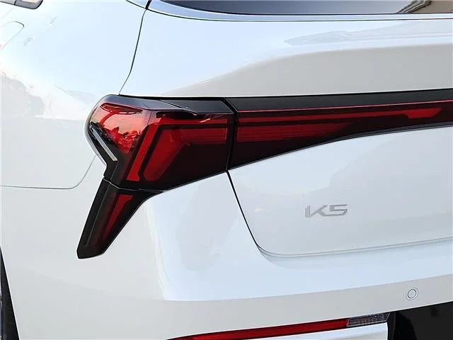 New 2026 Snow White KIA GT-Line All-Wheel Drive image 7