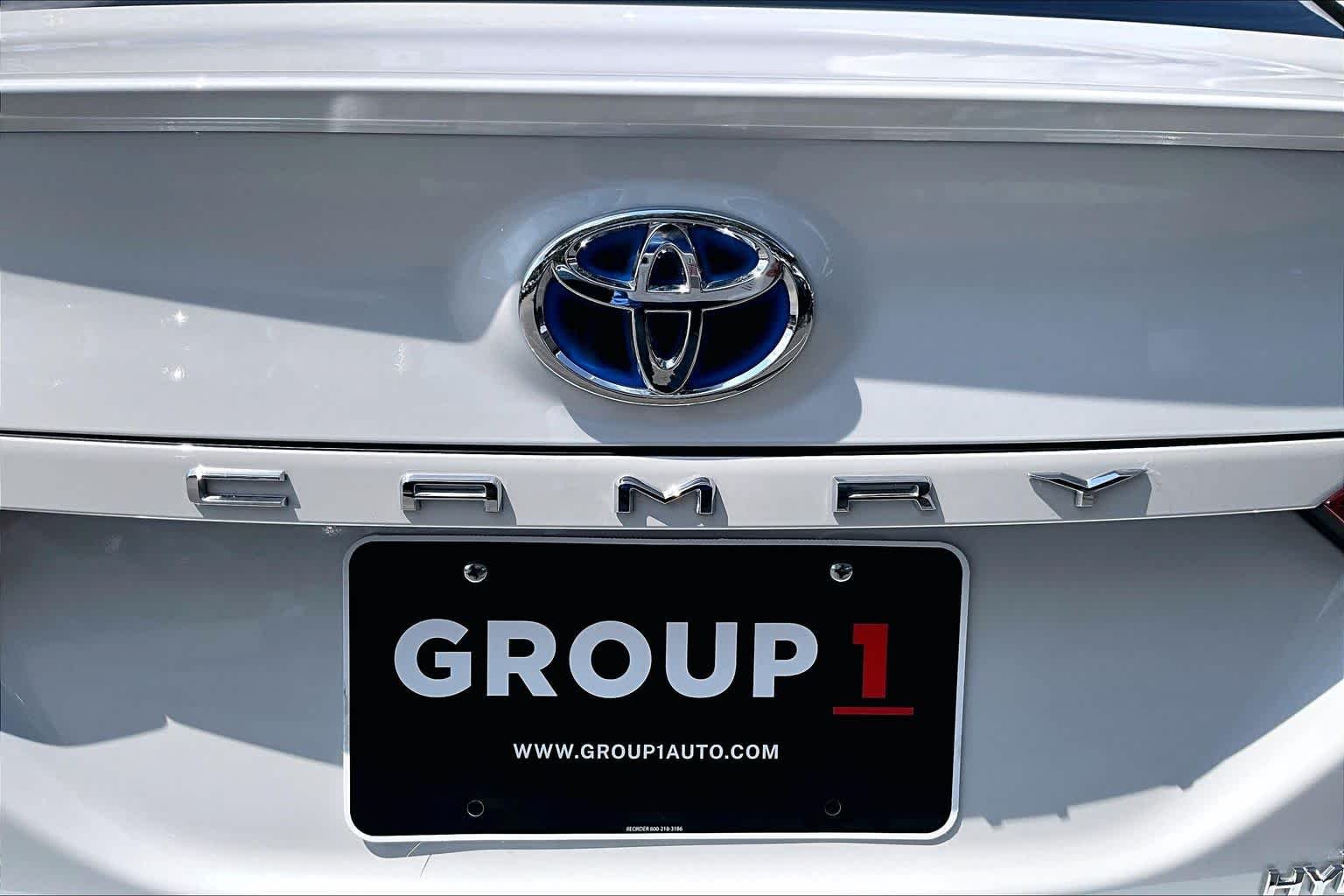 Used 2024 Wind Chill Pearl Toyota Hybrid XSE image 33