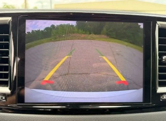 Used 2023 White Chrysler Touring L image 7