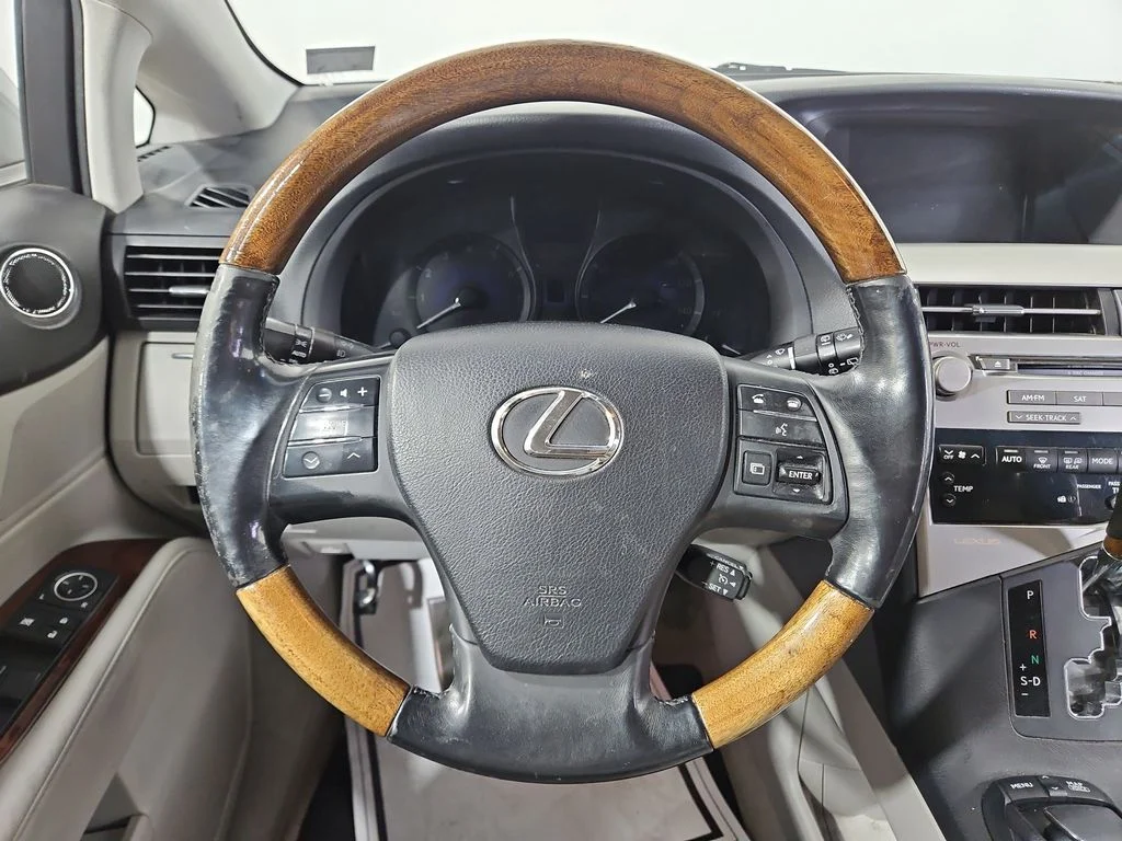 Used 2010  Lexus 350 image 14