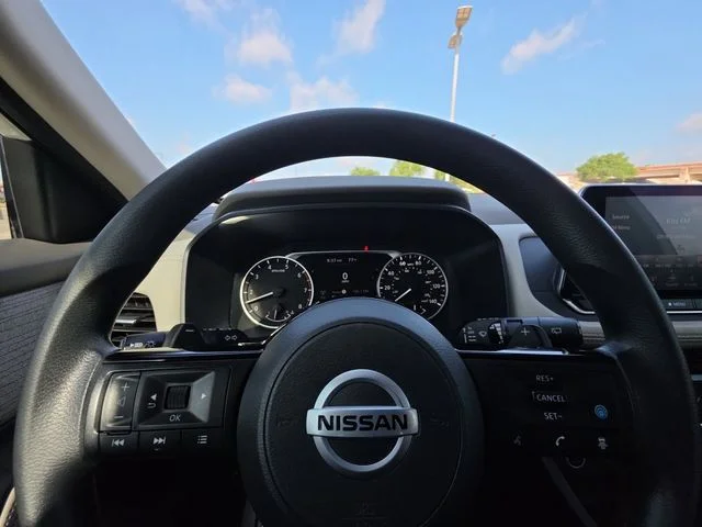 Used 2021 White Nissan SV image 25
