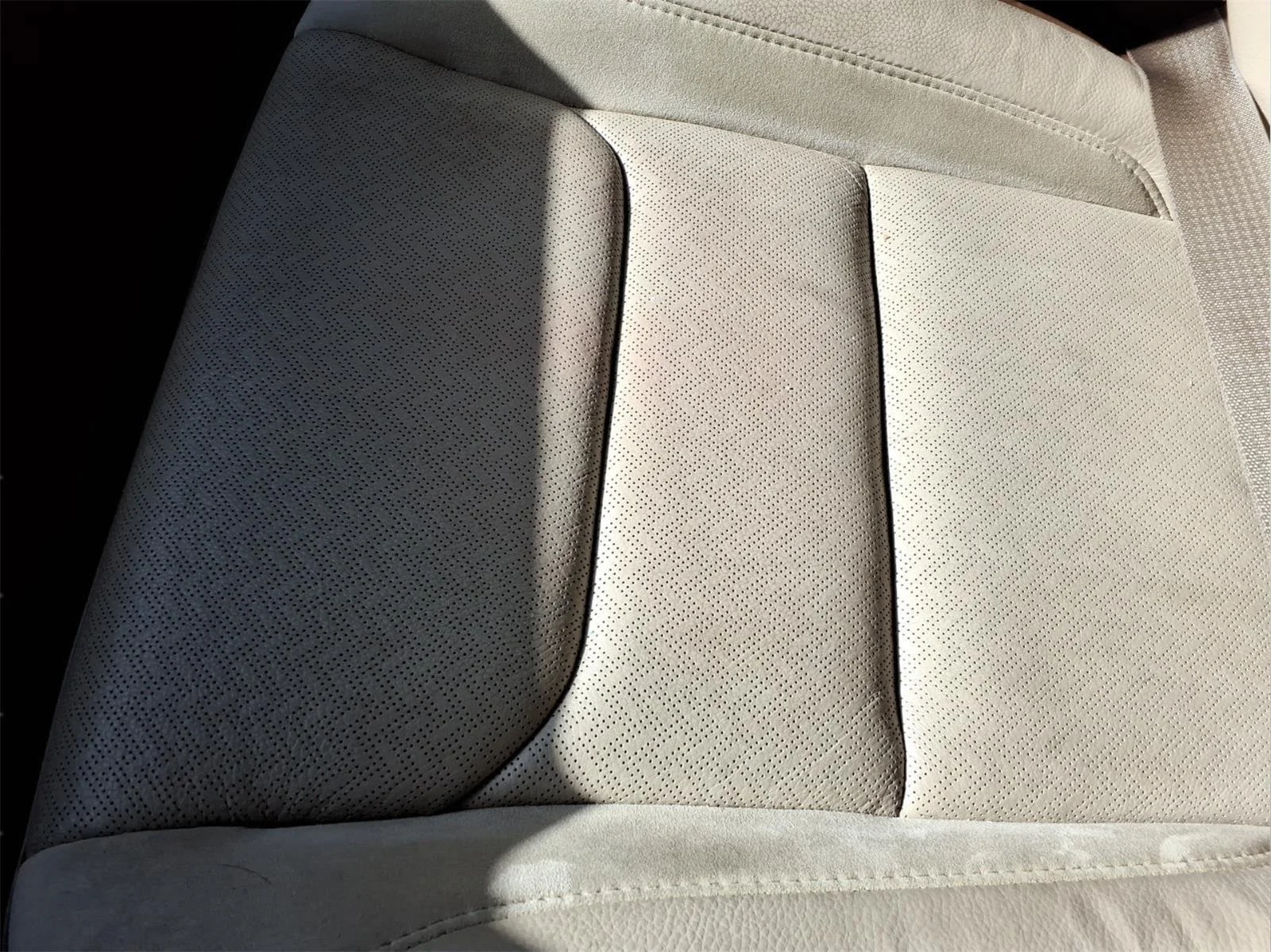 Used 2021 Bright White Clearcoat Ram Laramie image 24