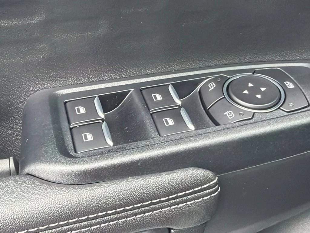 New 2026 Oxford White Ford XLT image 21
