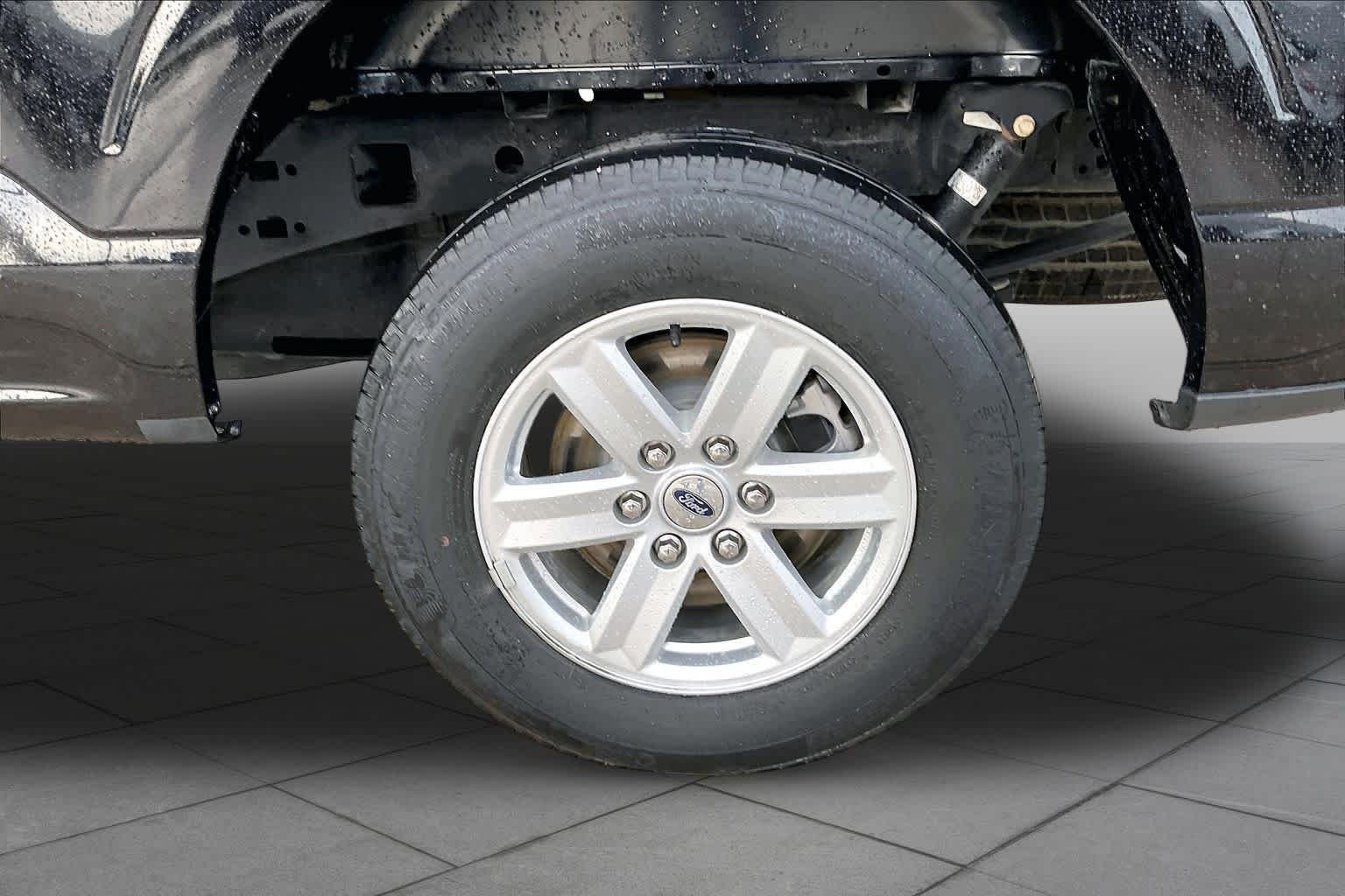 Used 2023 Agate Black Ford XLT image 11