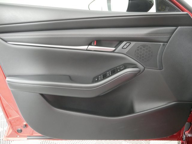 Used 2025 Soul Red Crystal Metallic Mazda SE image 7