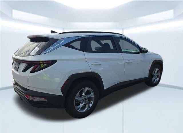 Used 2023 White Hyundai SEL image 5