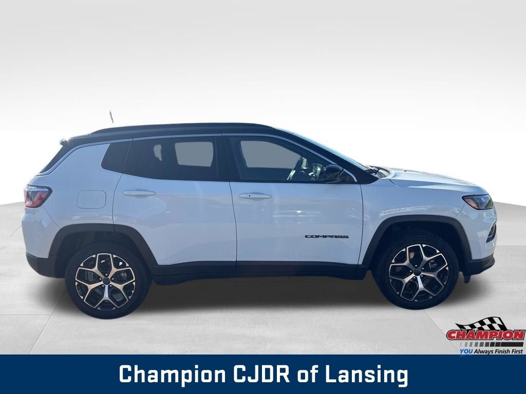 Used 2025 White Jeep Limited image 9