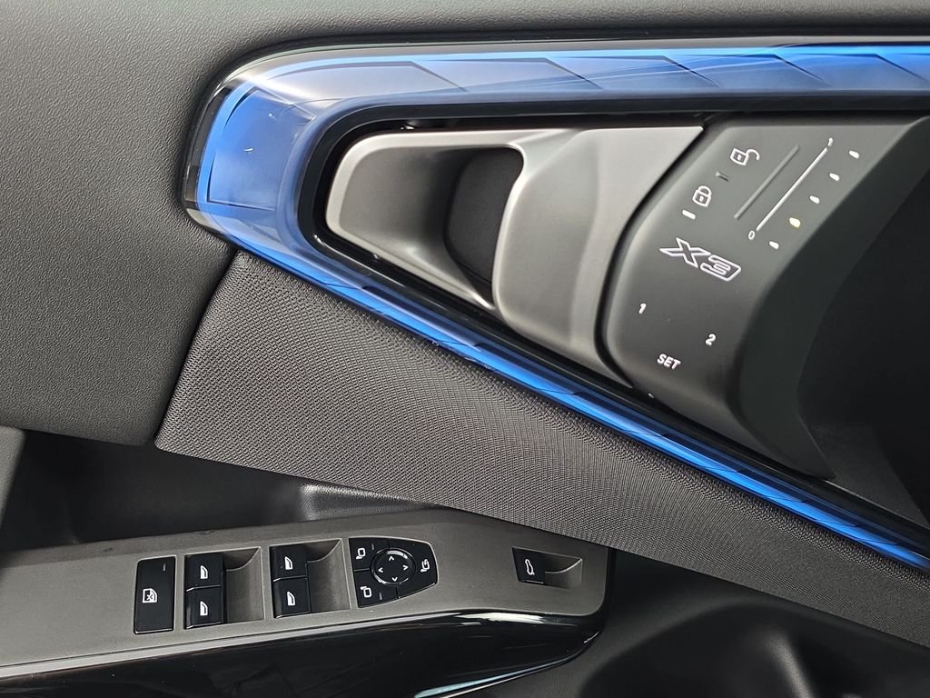 New 2026 Black Sapphire Metallic BMW M50 xDrive image 27
