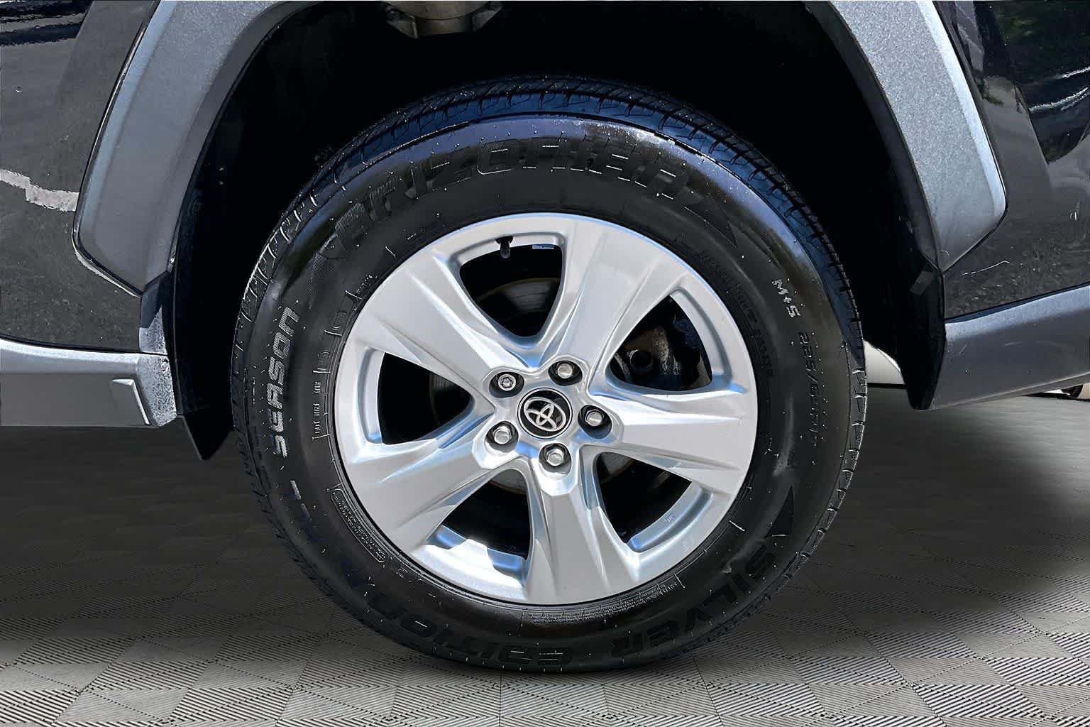 Used 2021 Midnight Black Metallic Toyota XLE image 11