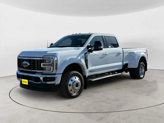 2025 Ford F-450 Lariat 4x4 Crew Cab 8' Box DRW's photo