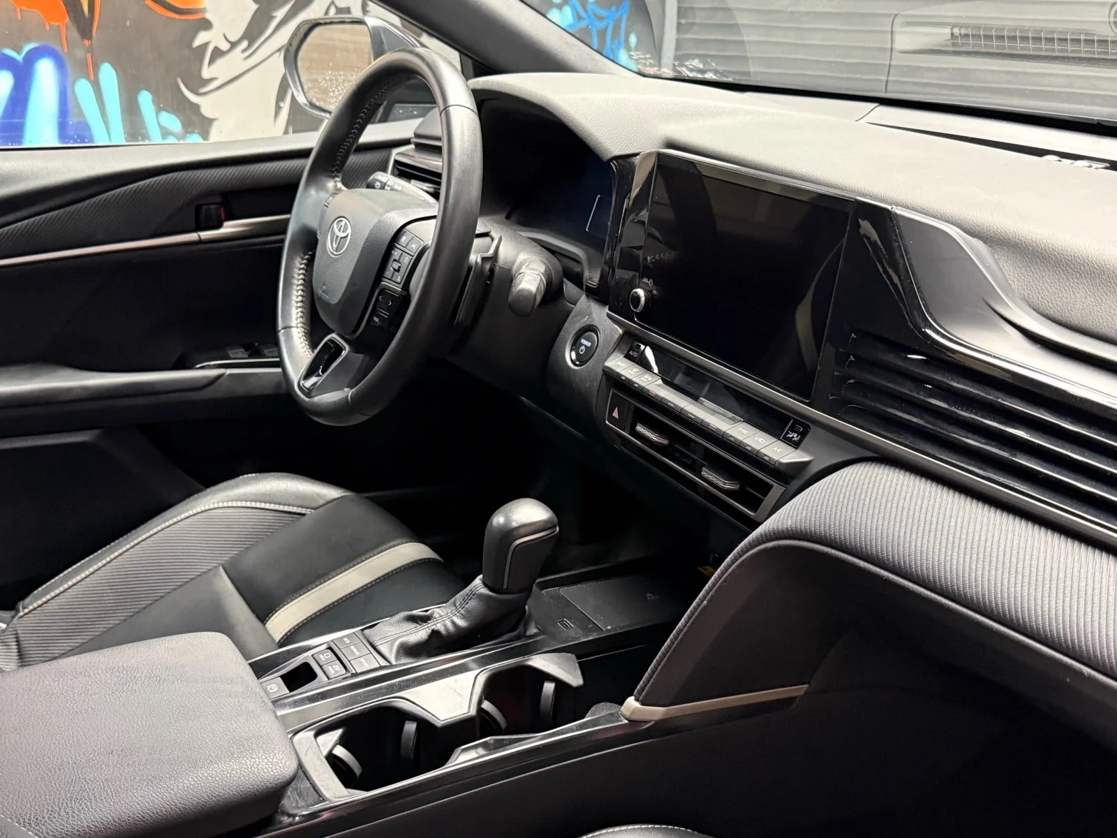 Used 2025 Midnight Black Metallic (218) Toyota SE image 22