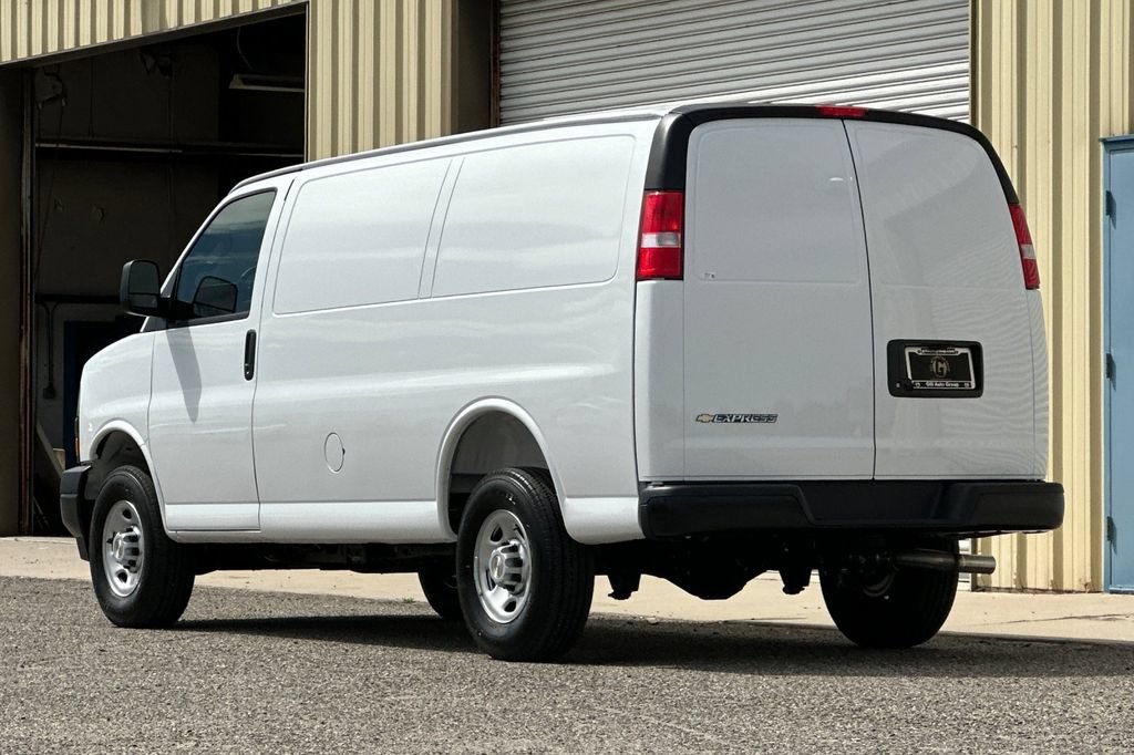 2026 Chevrolet Express Cargo Work Van - Photo 6