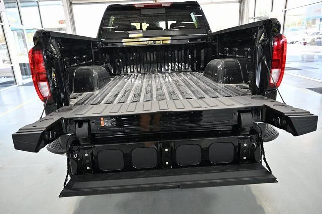 2026 GMC Sierra 1500 SLE - Photo 9