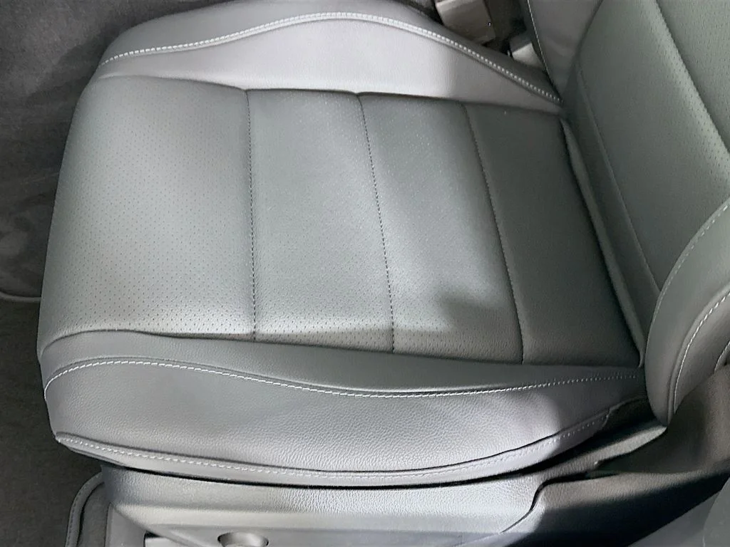 Certified Used 2026 Selenite Gray Metallic Mercedes-Benz GLE 350 image 18