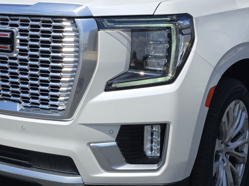 Used 2024 White GMC Denali image 10