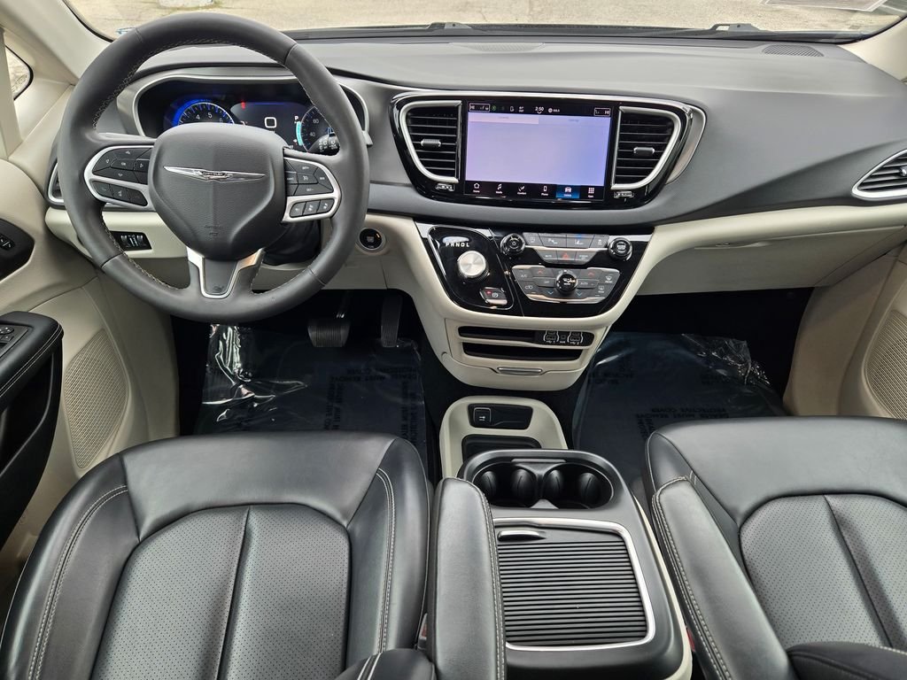 2023 Chrysler Pacifica Touring L - Photo 27