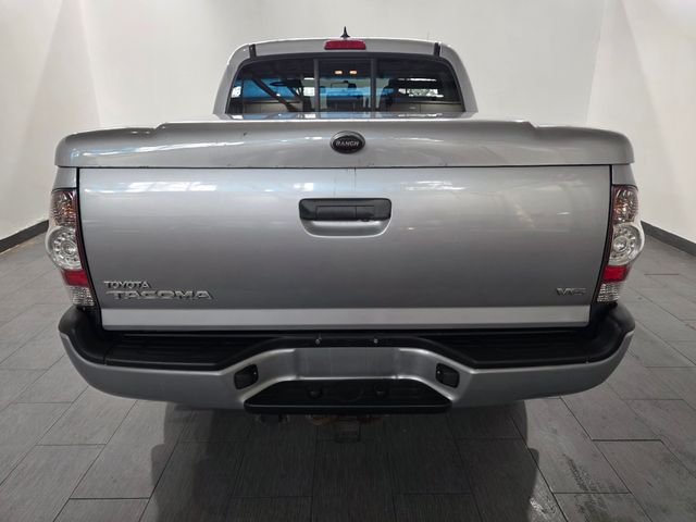 Used 2015 Silver Toyota Base image 4