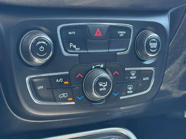 Used 2019 Blue Jeep Limited image 16