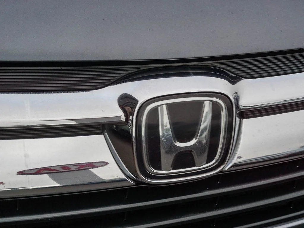Used 2018 Gray Honda EX-L image 12