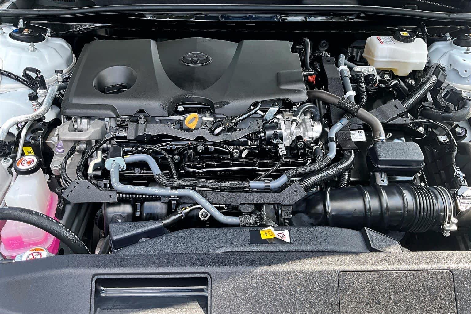 Used 2024 Wind Chill Pearl Toyota Hybrid XSE image 30