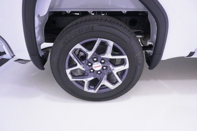 New 2026 Summit White GMC SLE image 6