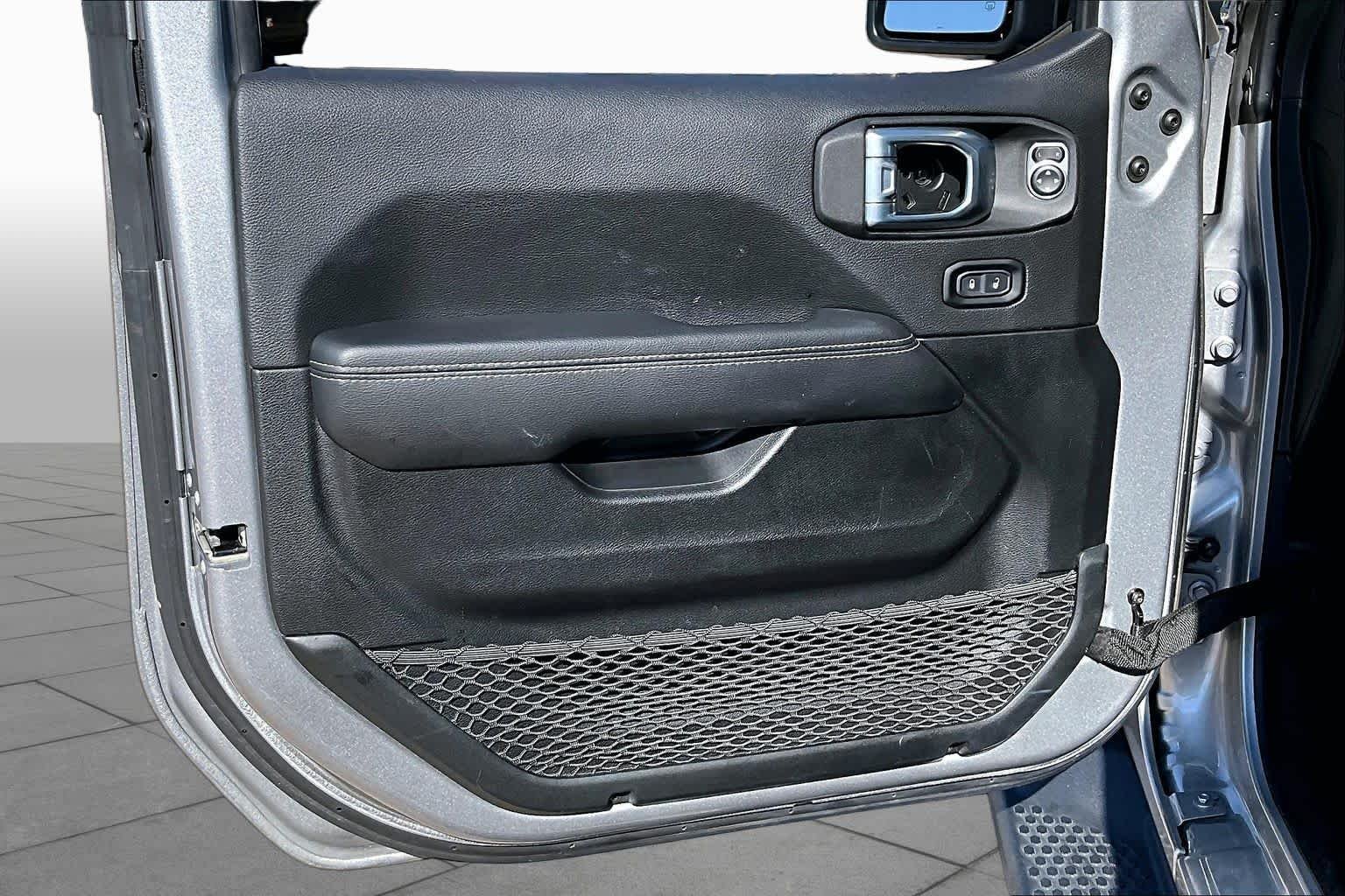 Used 2021 Billet Silver Metallic Clearcoat Jeep Unlimited Sahara image 20