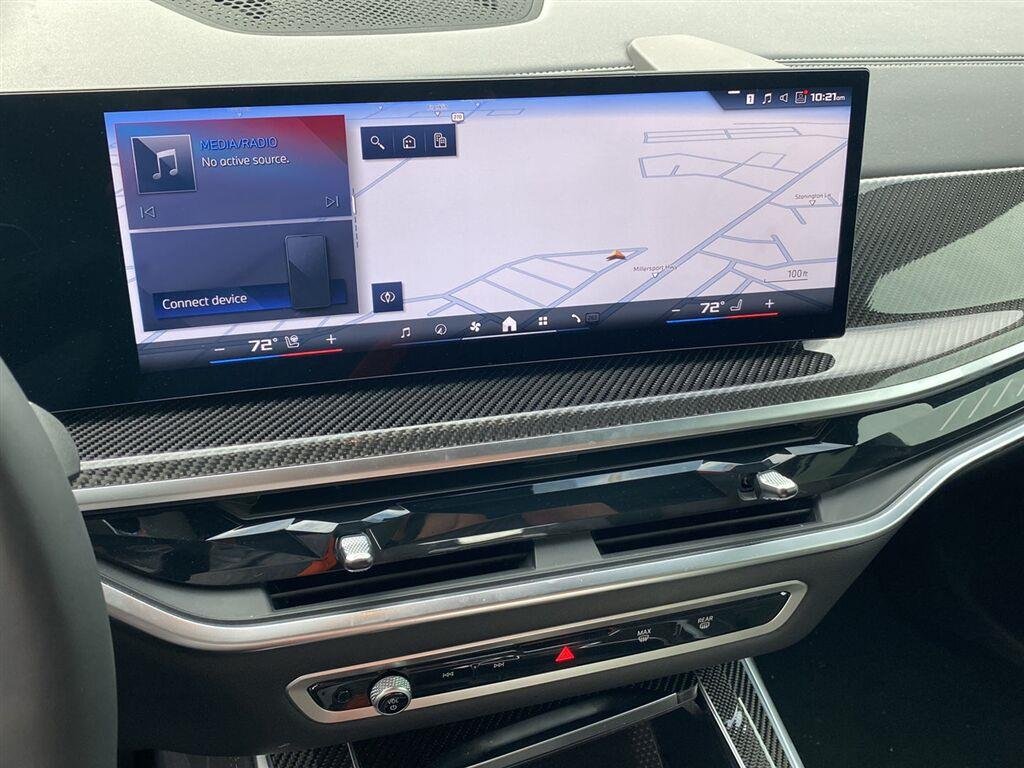 Used 2026 Skyscraper Grey Metallic BMW M60i image 4
